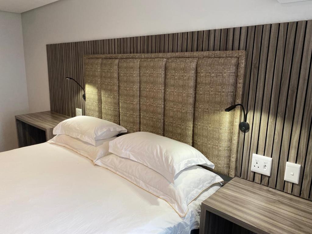 Zar Hotel Amanzimtoti Kültér fotó